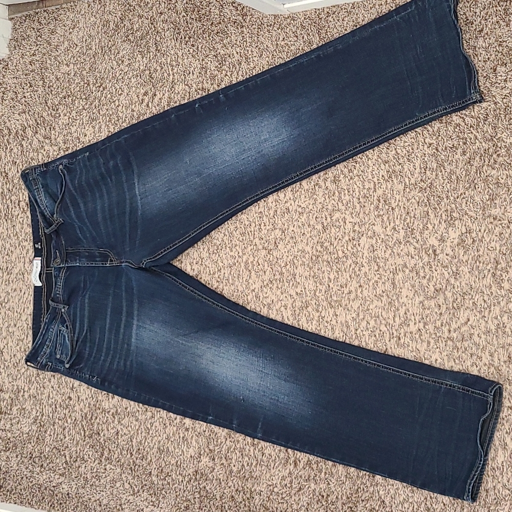Buckle jeans